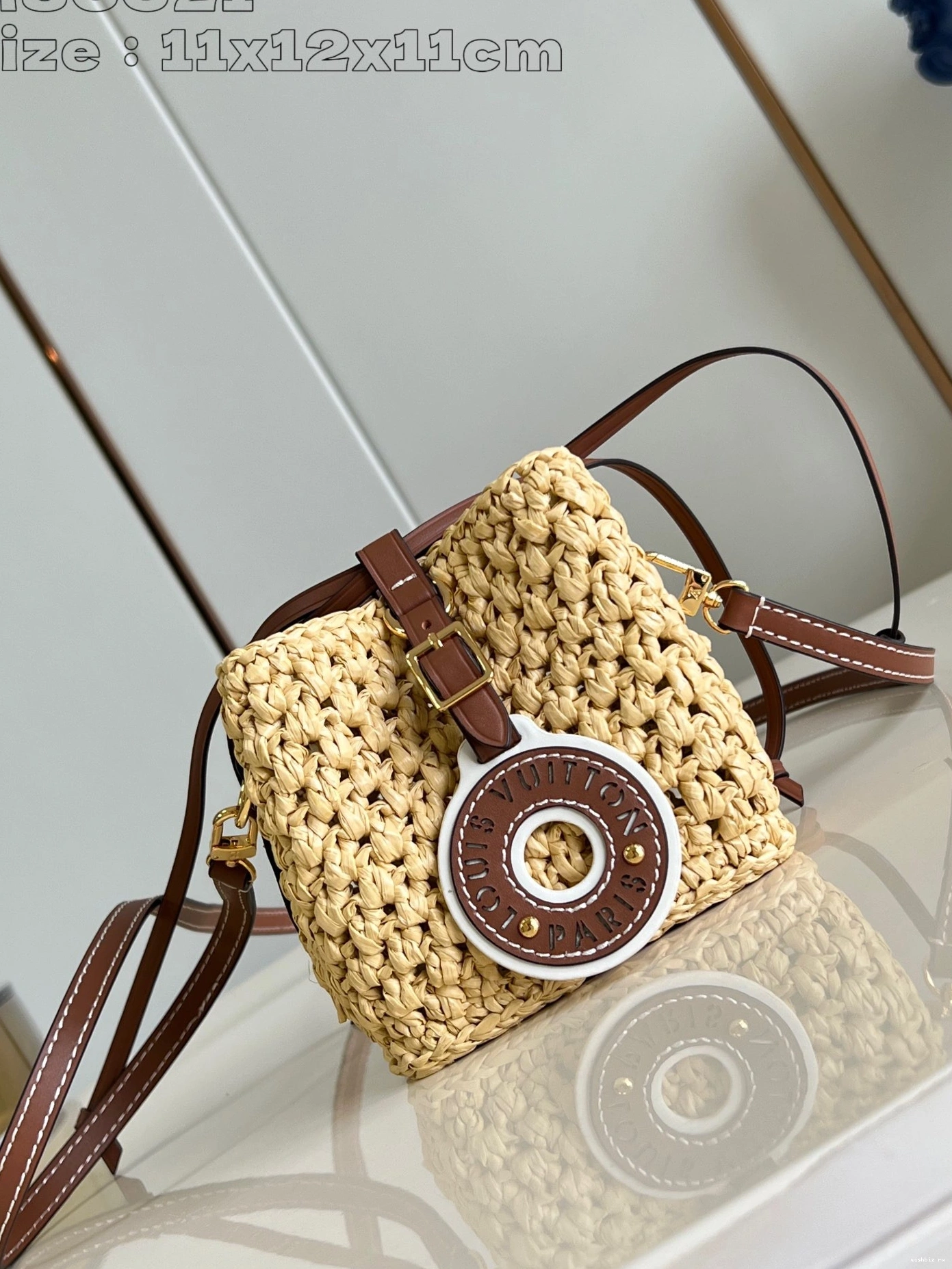 WIS VUITTON PURSE LOUIS NOÉ 1025